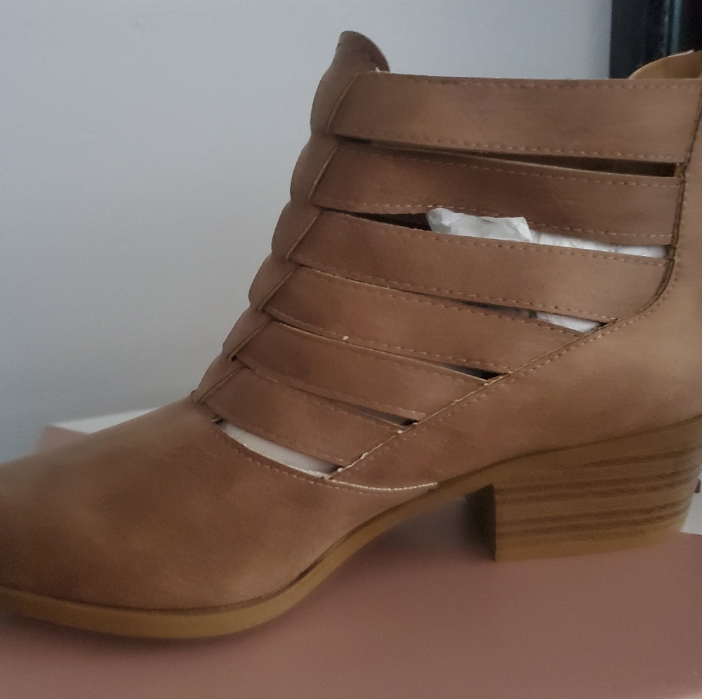 Boots👢